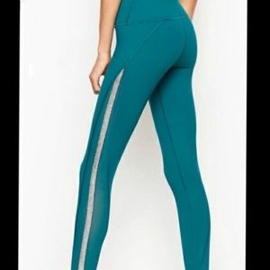 Victoria’s Secret Sport Knockout Leggings NWT [714]